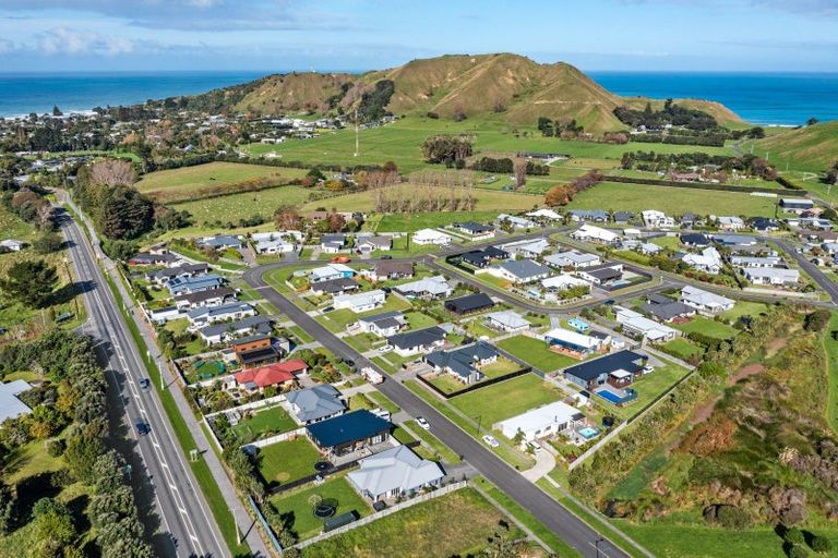 Photo of property in 19 Hamilton Drive, Wainui, Gisborne, 4010