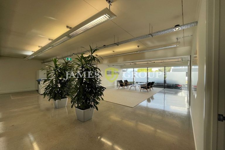 Photo of property in 1/12 York Street, Moera, Lower Hutt, 5010