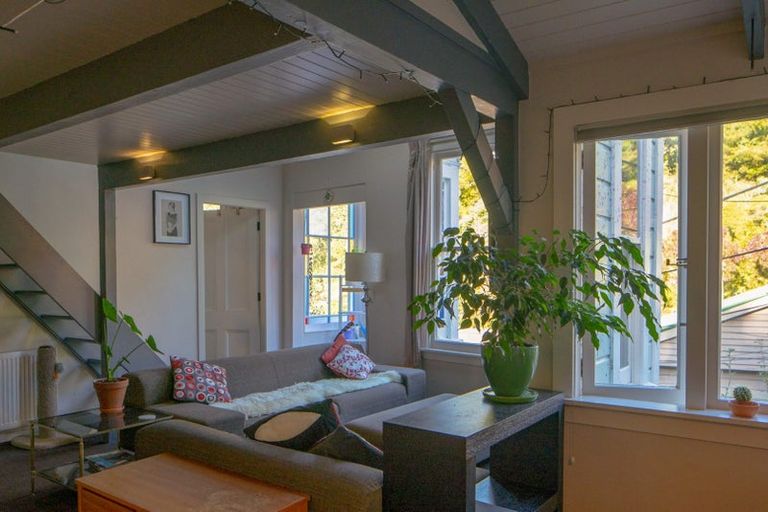 Photo of property in 8 Ascot Street, Thorndon, Wellington, 6011