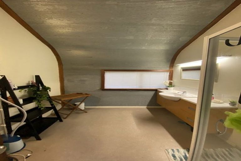 Photo of property in 1289a Whangaparaoa Road, Army Bay, Whangaparaoa, 0930