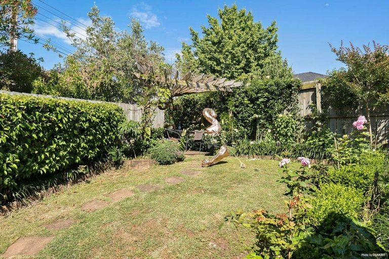 Photo of property in 309a Lake Road, Hauraki, Auckland, 0622