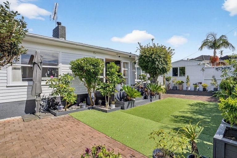 Photo of property in 1/7a Corunna Road, Milford, Auckland, 0620