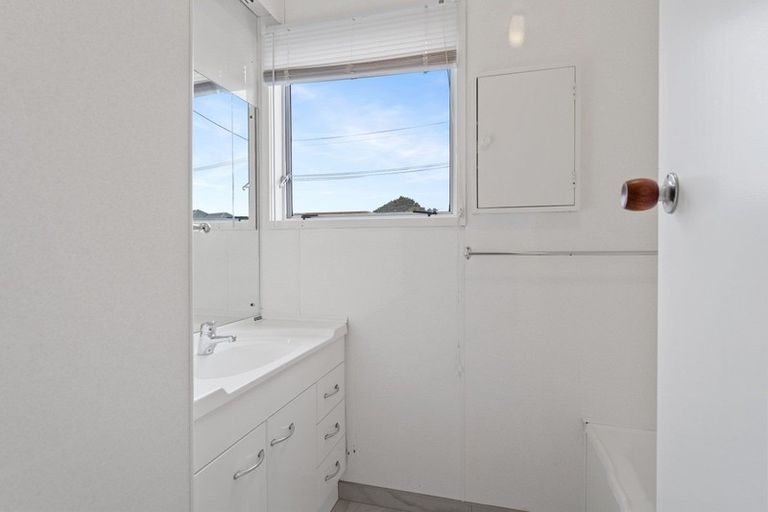 Photo of property in 13 Dittmer Street, Otaki, 5512