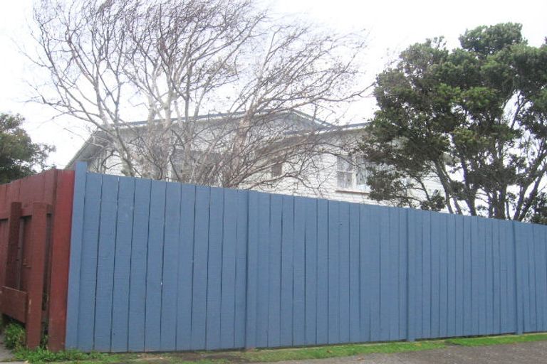 Photo of property in 4 Clematis Grove, Maungaraki, Lower Hutt, 5010