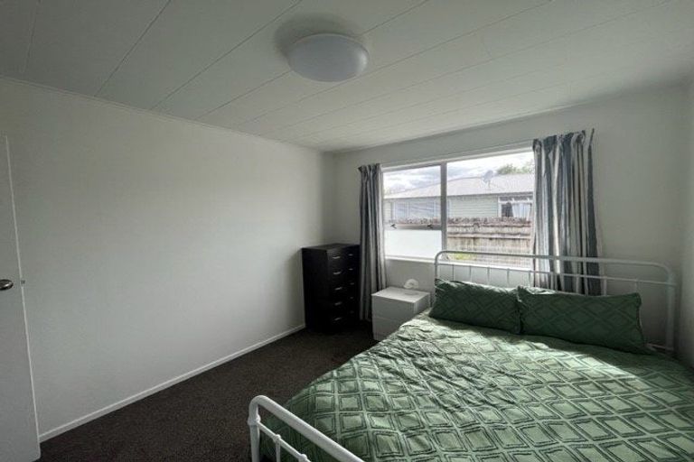 Photo of property in 1/21 Denver Grove, Totara Park, Upper Hutt, 5018