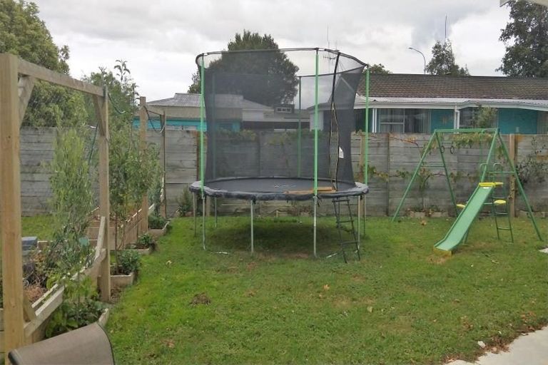 Photo of property in 43 Amberley Avenue, Westbrook, Palmerston North, 4412