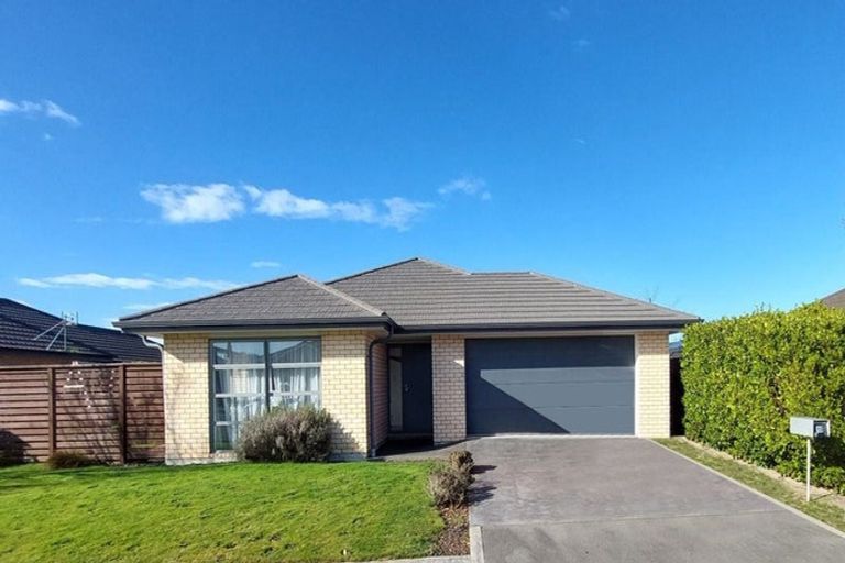 Photo of property in 15 Rossall Crescent, Rolleston, 7615