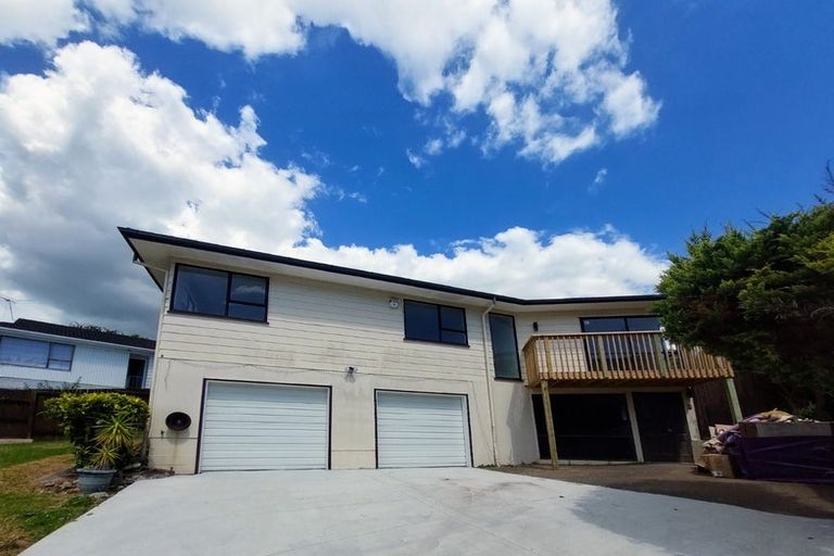 Photo of property in 33 Aronia Way, Goodwood Heights, Auckland, 2105