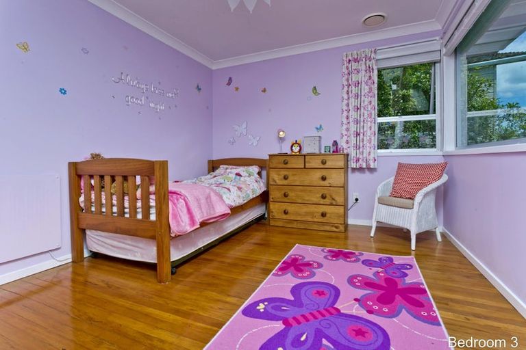 Photo of property in 49 Weatherly Road, Torbay, Auckland, 0630