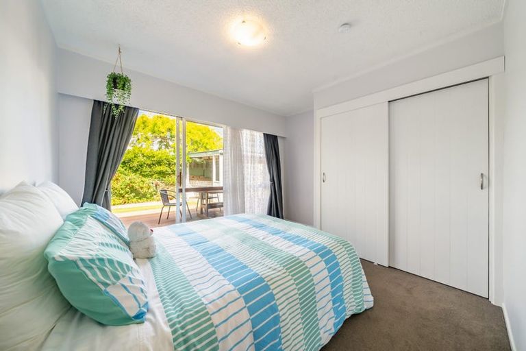 Photo of property in 2/22 Burns Grove, Trentham, Upper Hutt, 5018