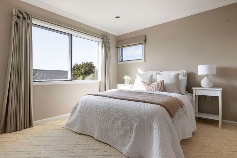 Photo of property in 28 The Esplanade, Huntington, Hamilton, 3210