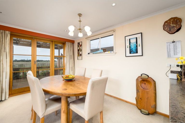 Photo of property in 229 Waihao Back Road, Waimate, 7979