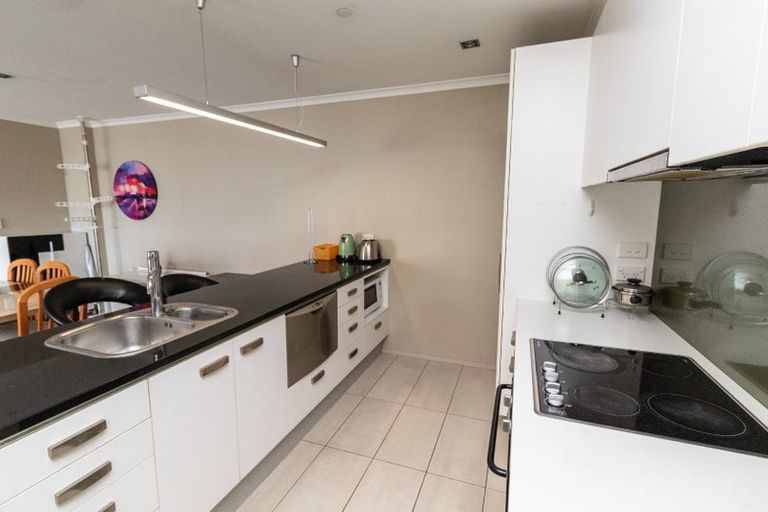 Photo of property in Bellagio Apartments, 9e/39 Taranaki Street, Te Aro, Wellington, 6011