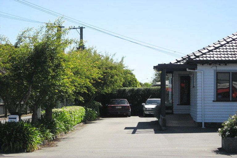 Photo of property in 2/296b Wairakei Road, Bryndwr, Christchurch, 8053