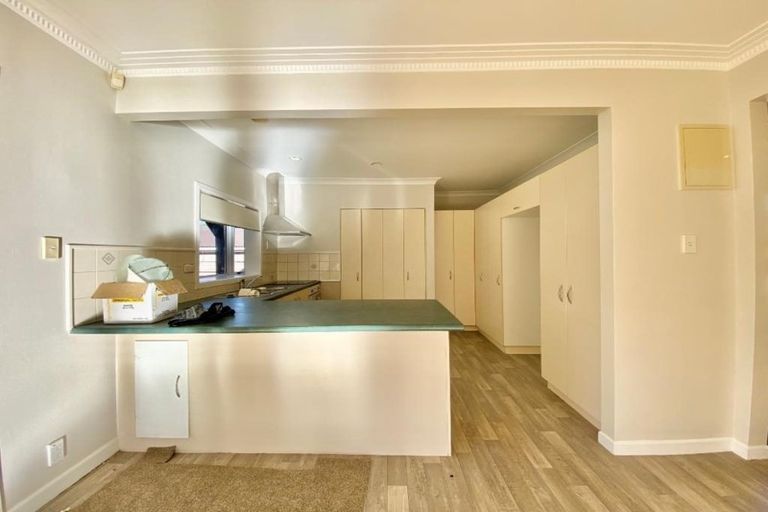 Photo of property in 17 View Road, Papakura, 2110