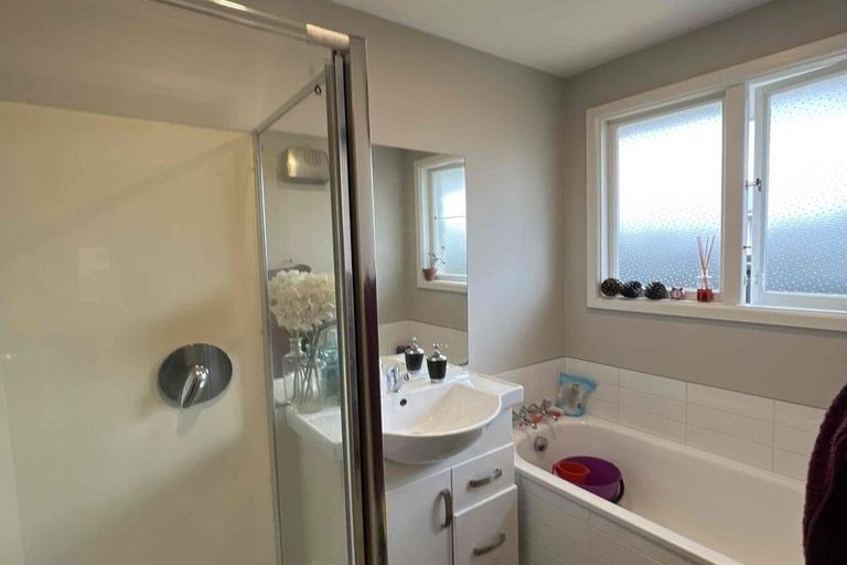 Photo of property in 2/72 Geraldine Street, Edgeware, Christchurch, 8013