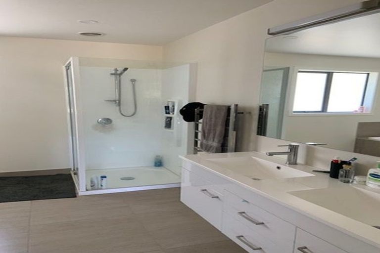 Photo of property in 51-53 Shaw Road, Oratia, Auckland, 0604