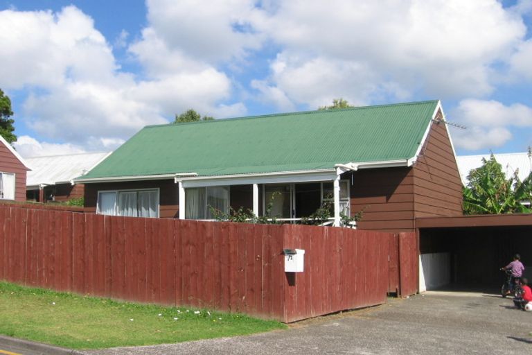 Photo of property in 2/1 Pimento Place, New Lynn, Auckland, 0600