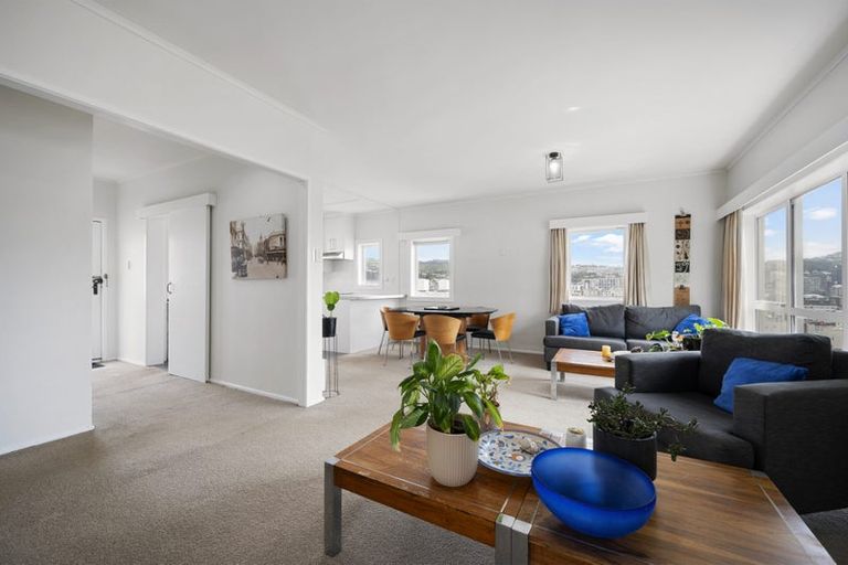 Photo of property in Kingsgate Flats, 10 Austin Street, Mount Victoria, Wellington, 6011