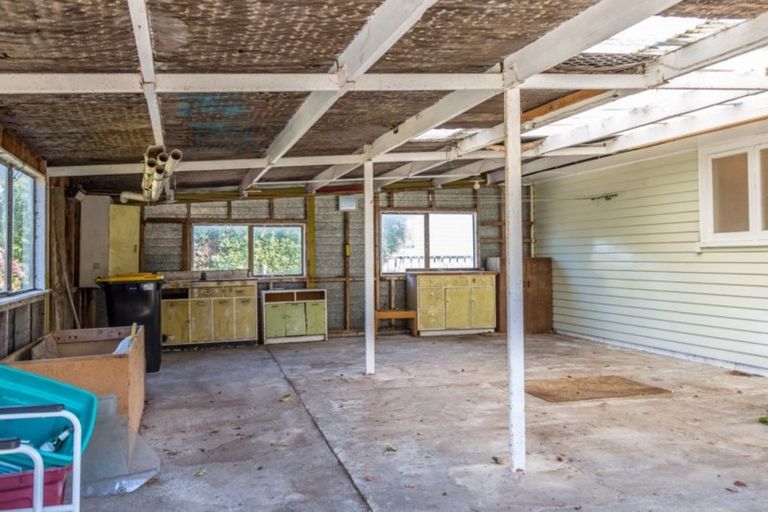 Photo of property in 36 Woodward Street East, Featherston, 5710