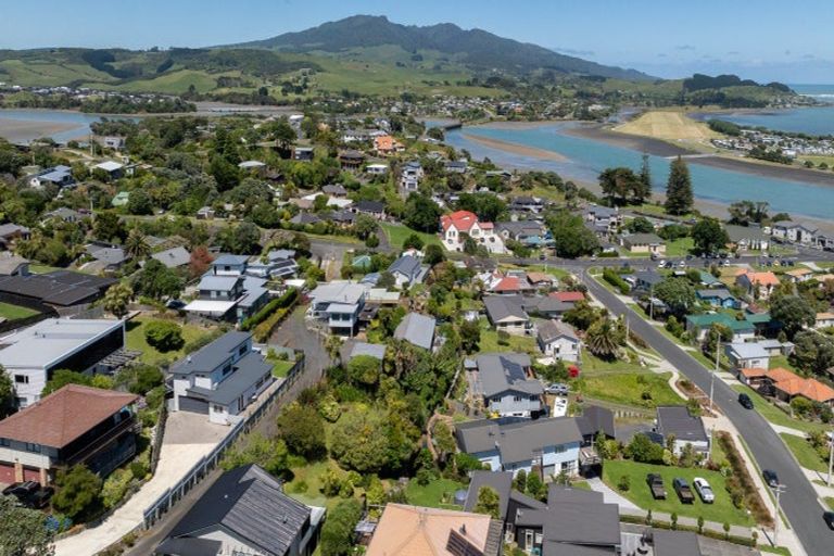 Photo of property in 20a Upper Bow Street, Raglan, 3225