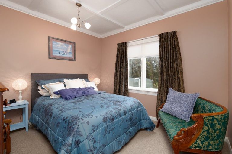 Photo of property in 403 Opunake Road, Cardiff, Stratford, 4391