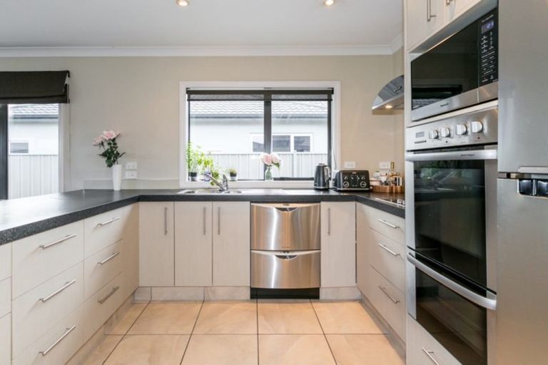 Photo of property in 8 Pania Place, Poraiti, Napier, 4112