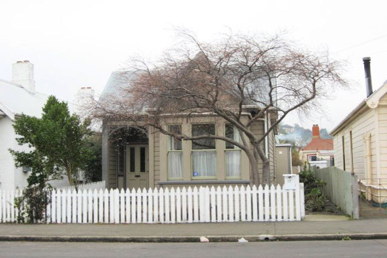 Photo of property in 17 Helena Street, Forbury, Dunedin, 9012