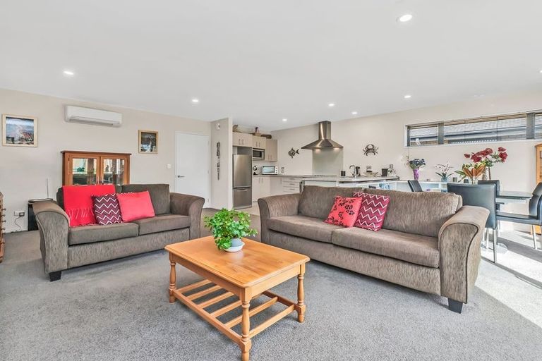 Photo of property in 16 Venerable Terrace, Yaldhurst, Christchurch, 8042