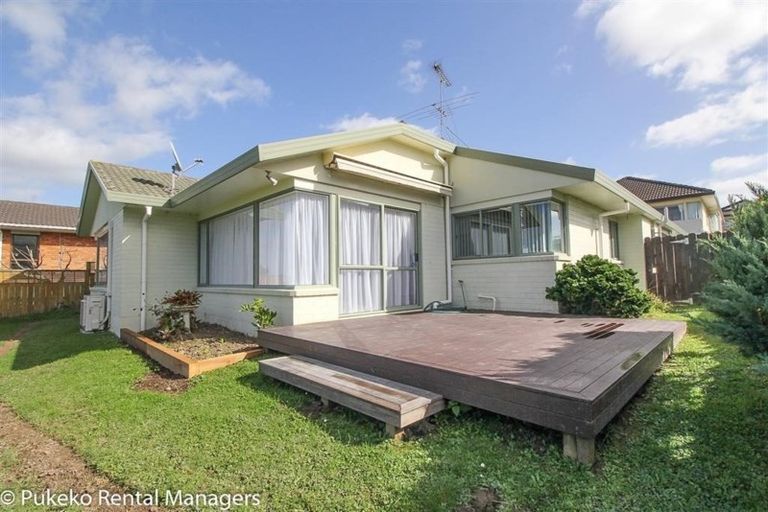 Photo of property in 2/28 Carnoustie Drive, Wattle Downs, Auckland, 2103