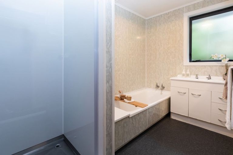 Photo of property in 128 Rowses Road, Aranui, Christchurch, 8061