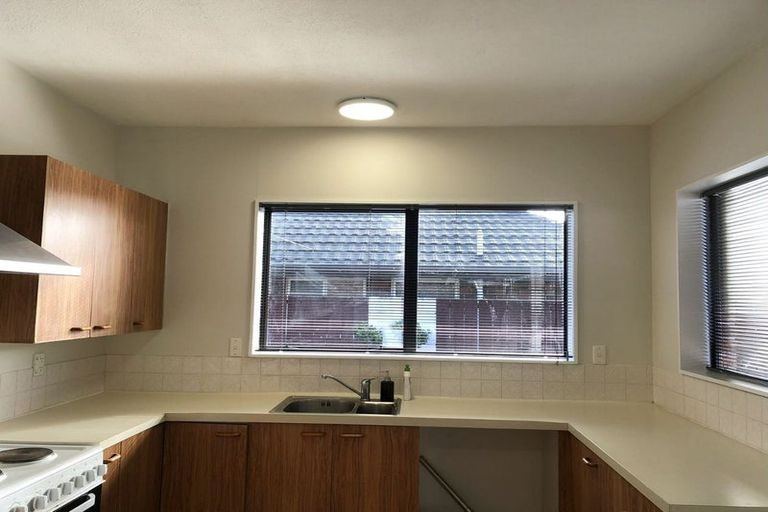 Photo of property in 126 Yaldhurst Road, Sockburn, Christchurch, 8042