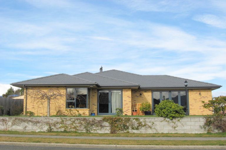 Photo of property in 6 Govan Drive, Te Anau, 9600