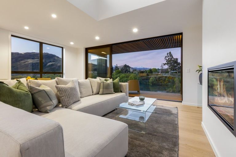 Photo of property in 11a William Rees Place, Kawarau Falls, Queenstown, 9300