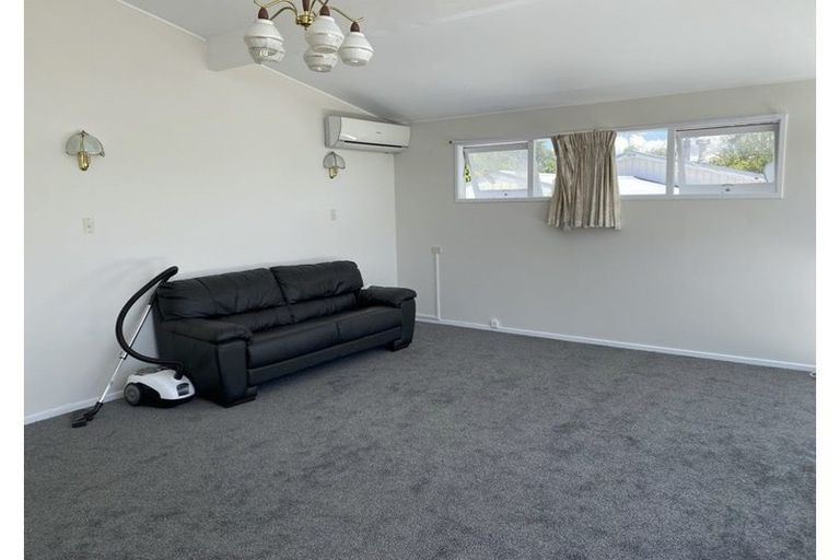 Photo of property in 6 Eban Avenue, Hillcrest, Auckland, 0627