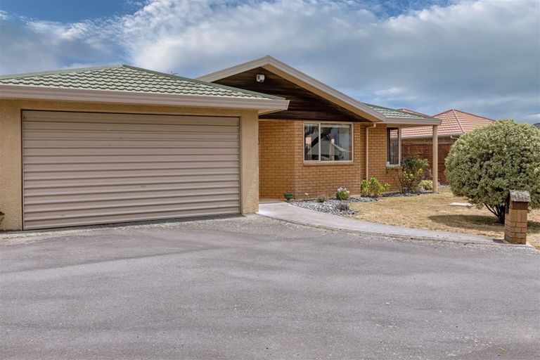 Photo of property in 37 Karina Crescent, Redwoodtown, Blenheim, 7201