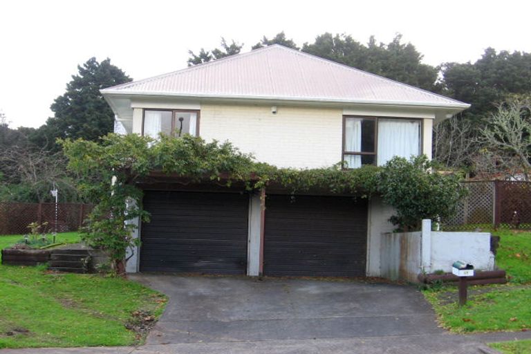 Photo of property in 17 Hakea Place, Totara Heights, Auckland, 2105