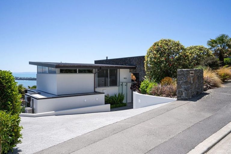 Photo of property in 8 Avery Place, Redcliffs, Christchurch, 8081