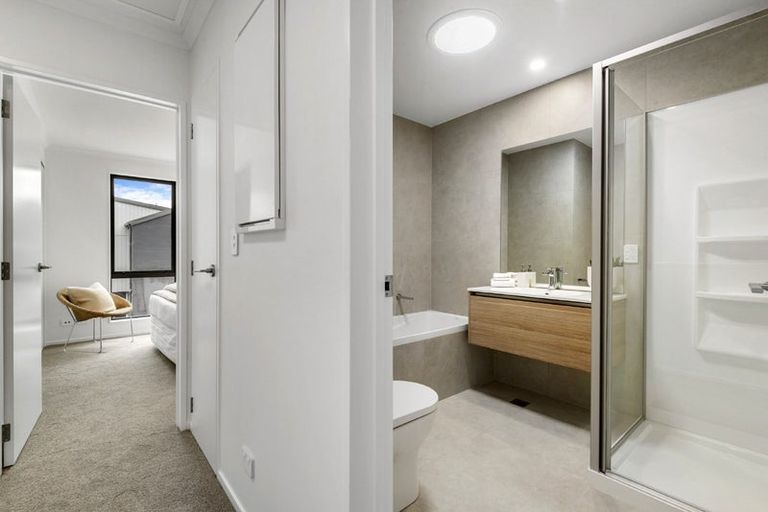 Photo of property in 22 Rauawa Lane, Hobsonville, 0616