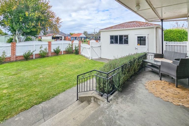 Photo of property in 4 Harpham Street, Taradale, Napier, 4112