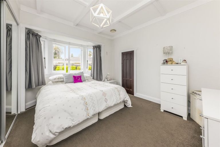 Photo of property in 2 Manse Road, Pahurehure, Papakura, 2113