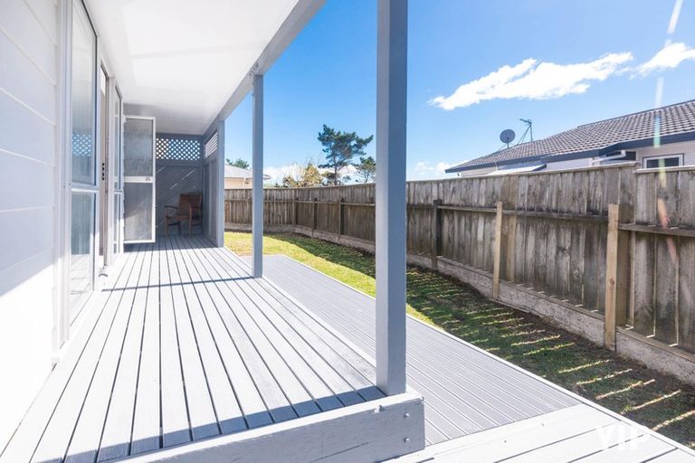 Photo of property in 12 Maraval Crescent, Grenada Village, Wellington, 6037