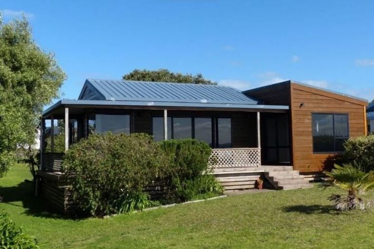 Photo of property in 43 Manaia View Road, One Tree Point, 0118