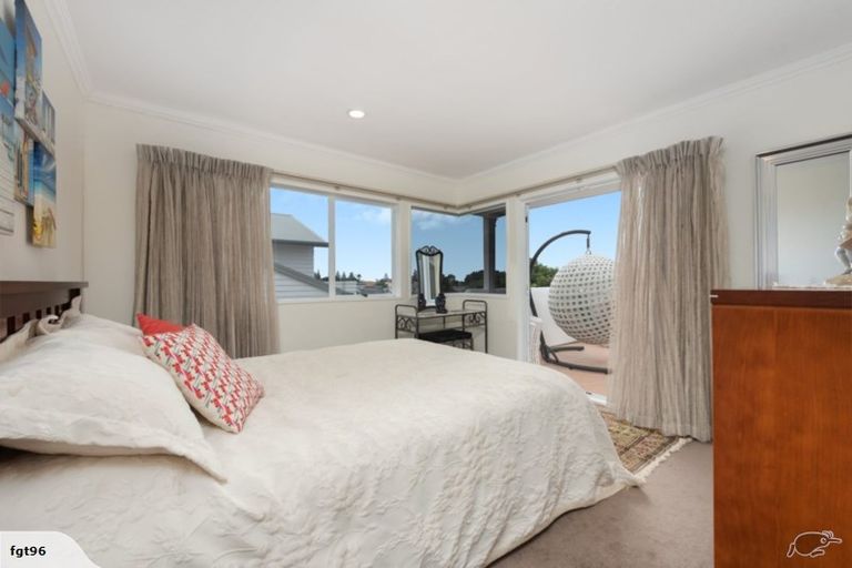 Photo of property in 140a Oceanview Road, Mount Maunganui, 3116