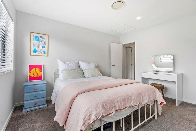 Photo of property in 1 Crompton Place, Orewa, 0931