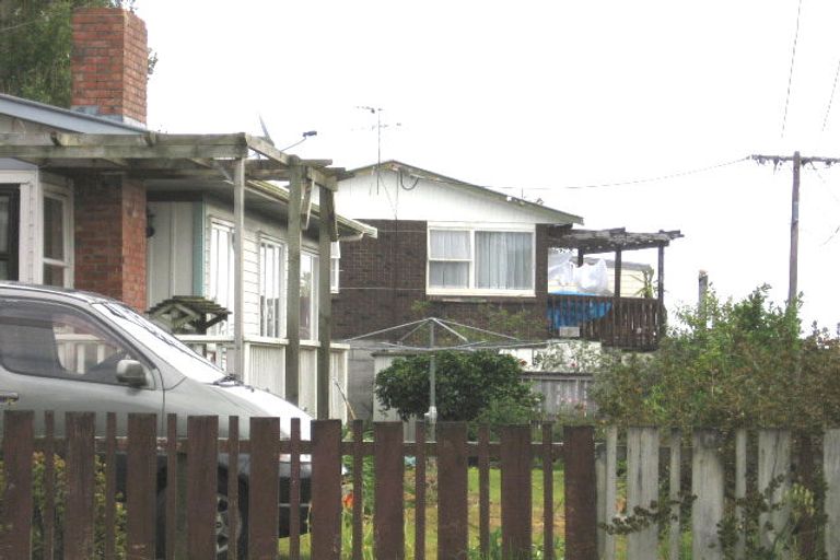 Photo of property in 1/38 Tramway Road, Beach Haven, Auckland, 0626