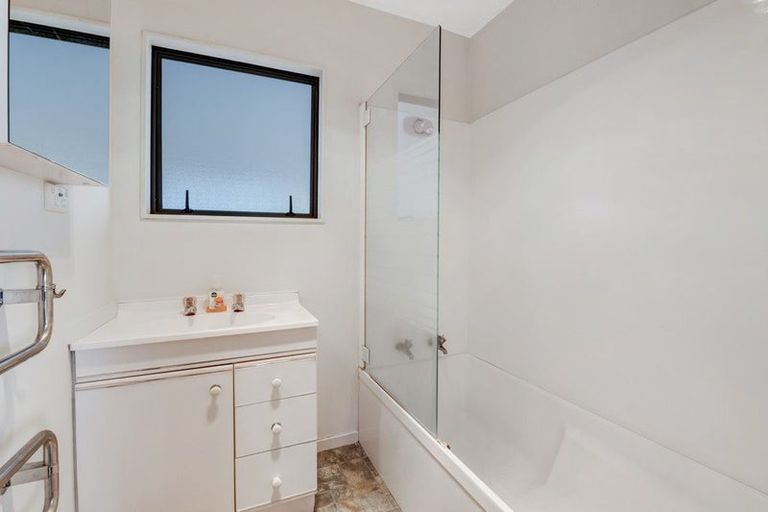 Photo of property in 2/100 Brightside Road, Stanmore Bay, Whangaparaoa, 0932
