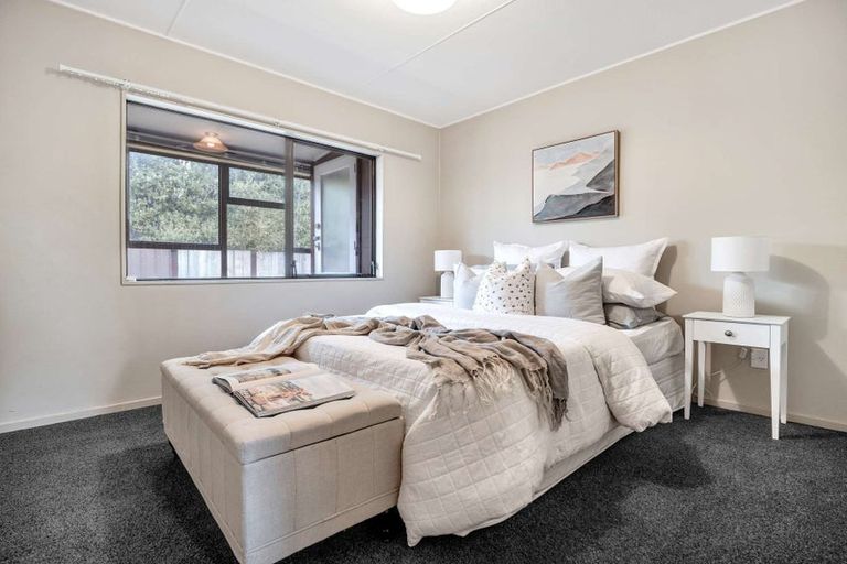 Photo of property in 37b Aquarius Drive, Kawaha Point, Rotorua, 3010