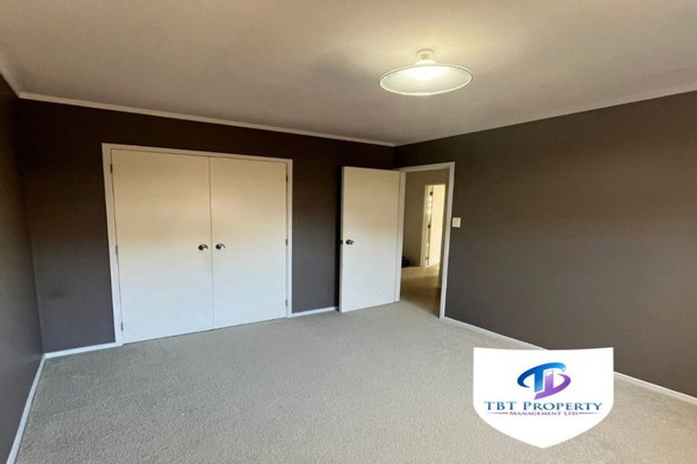 Photo of property in 9a Levaut Place, Half Moon Bay, Auckland, 2012