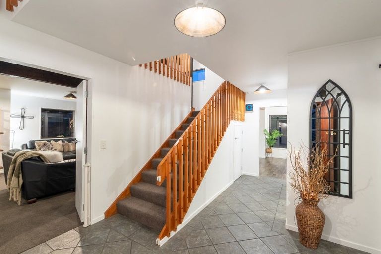 Photo of property in 11 Johnswood Grove, Clouston Park, Upper Hutt, 5018